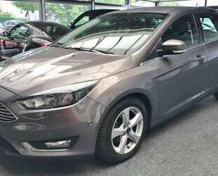 Ford Ford FocusTurnier Titanium/Nav/Sitzhei/PDC/Sportsi Gebrauchtwagen