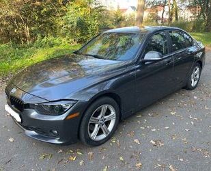 BMW BMW 320i xDrive / Leder / Automatik / Limosine Gebrauchtwagen