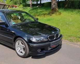 BMW BMW 330xi VOLLAUSTSTG. M-Paket Leder NAVI AHK Gebrauchtwagen