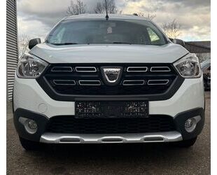 Dacia Dacia Dokker Stepway NAVI 8 FACH ERSTE HAND Gebrauchtwagen