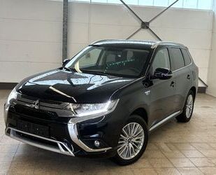 Mitsubishi Mitsubishi Outlander PHEV 4WD/Kam/AHK/AAC/MFL/1.Hd Gebrauchtwagen