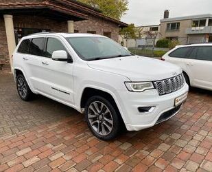 Jeep Jeep Grand Cherokee 3.0 CRD Overland+Sitzbel+Panor Gebrauchtwagen