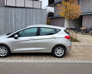 Ford Ford Fiesta 1,1 63kW Cool & Connect Cool & Connect Gebrauchtwagen