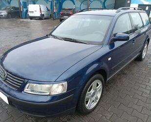 VW Volkswagen Passat Variant 1.6 Basis Variant Basis Gebrauchtwagen