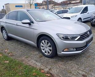 VW Volkswagen Passat Lim. Comfortline/ACC/Panodach/Ke Gebrauchtwagen