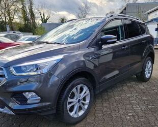 Ford Ford Kuga Titanium 4WD Automatik*Xenon*Navi*PDC*Al Gebrauchtwagen