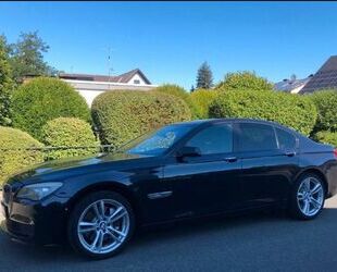 BMW BMW 750Li -MPaketVollaustatung20Zoll Sommer Reifen Gebrauchtwagen