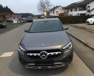 Mercedes-Benz Mercedes-Benz GLA 200 GLA -Klasse GLA 200 Navi SHZ Gebrauchtwagen