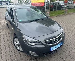 Opel Opel Astra J 1.4 T Sports Tourer Innovation*LEDER* Gebrauchtwagen