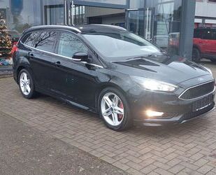 Ford Ford Focus Turnier Titanium S NAVI+PDC+Park-Assist Gebrauchtwagen