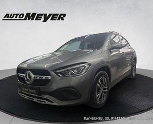 Mercedes-Benz Mercedes-Benz GLA 200 STYLE+AHK+KAM+LED+EL HECKKL+ Gebrauchtwagen