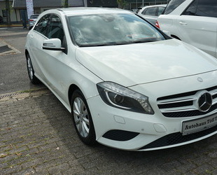 Mercedes-Benz A 180 BlueEfficiency-Navi-Teilleder-Tempomat Gebrauchtwagen