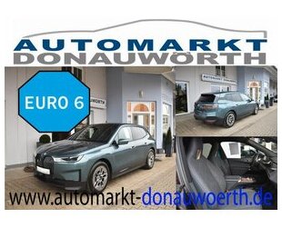 BMW iX 40 xDrive AHK Pano Laser Suite Leder Keyless Gebrauchtwagen